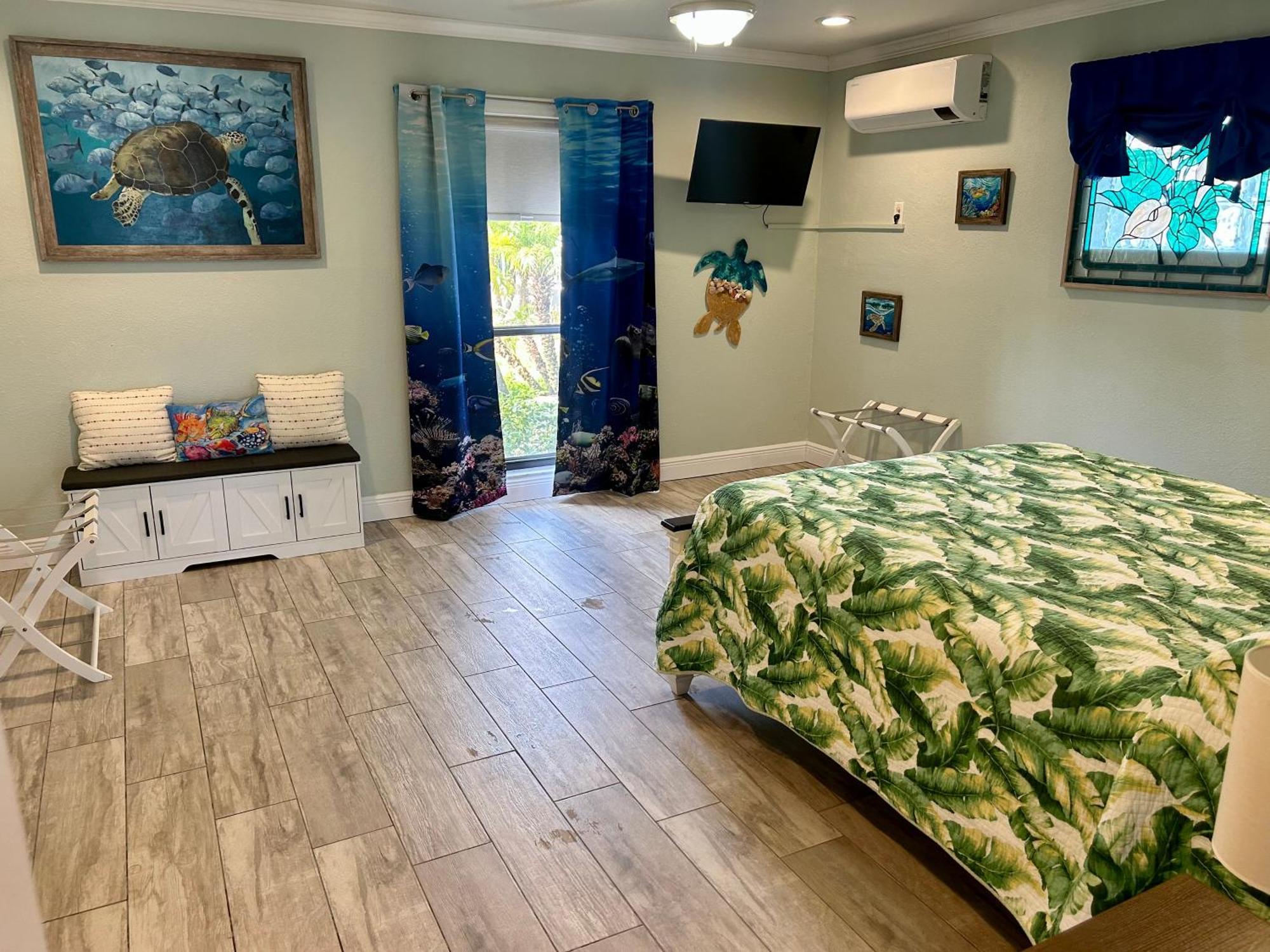 Guest Suite - Waterfront -Pool & Hot Tub- Walk To Beach 클리어워터 비치 외부 사진